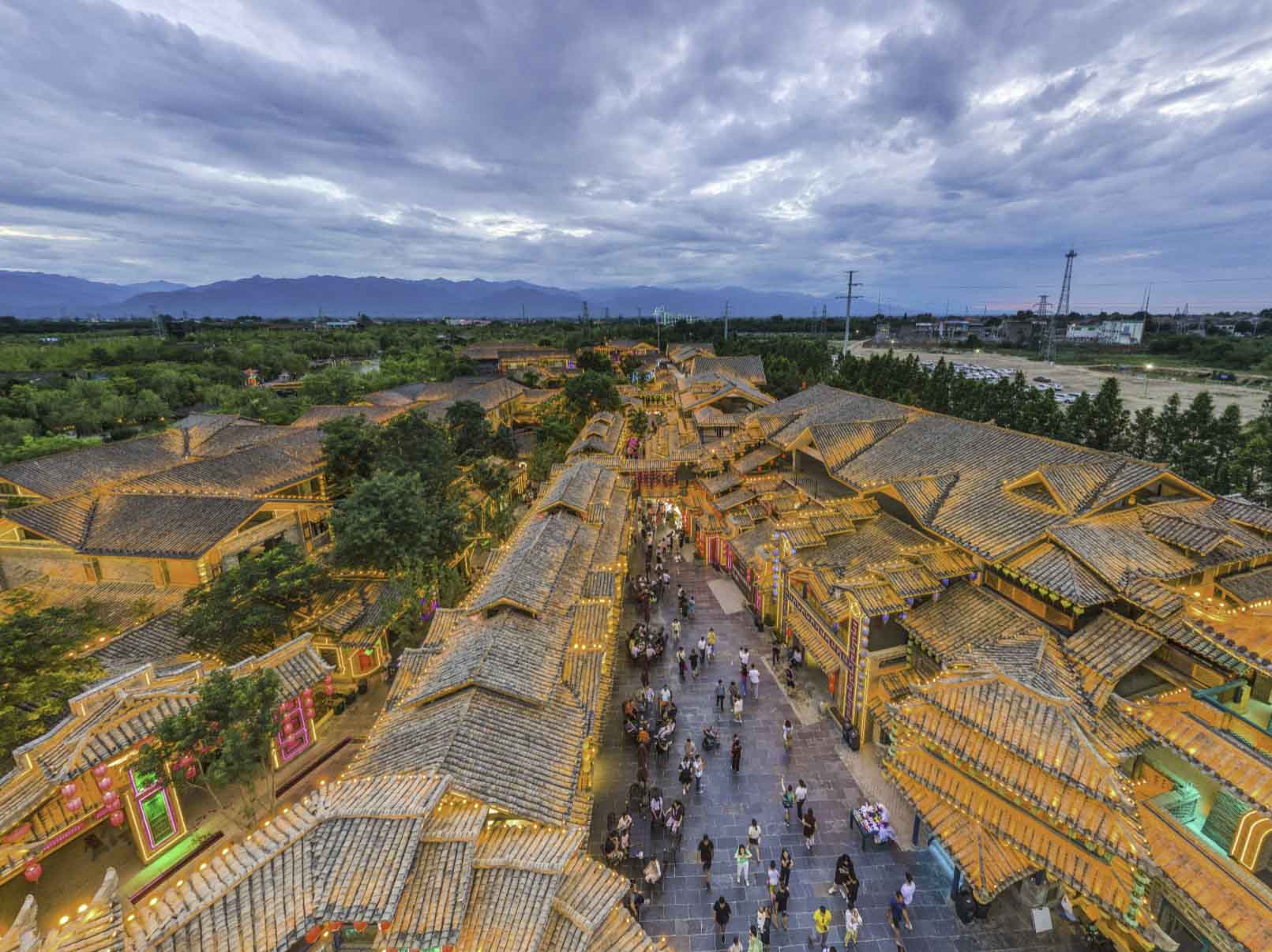 重庆VR全景拍摄中的交互革命：从基础导航到个性化体验的全面解析